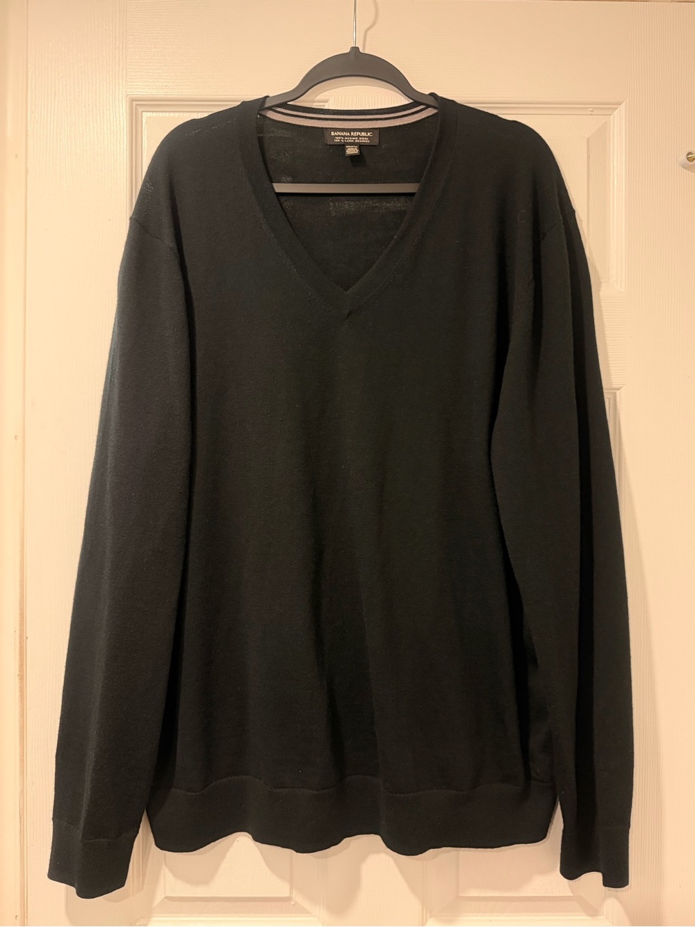 Banana Republic Men's Merino Wool GT Black V-Neck Pullover Sweater - Size XXL
